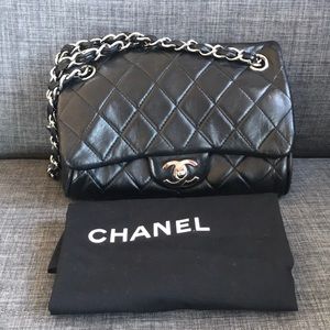 Authentic Chanel Small Flap Quilted Bag Excellent
